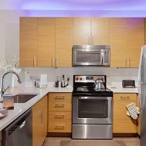 1br Uptown, Pool, Wine, Near Convention Center_311 Apartment